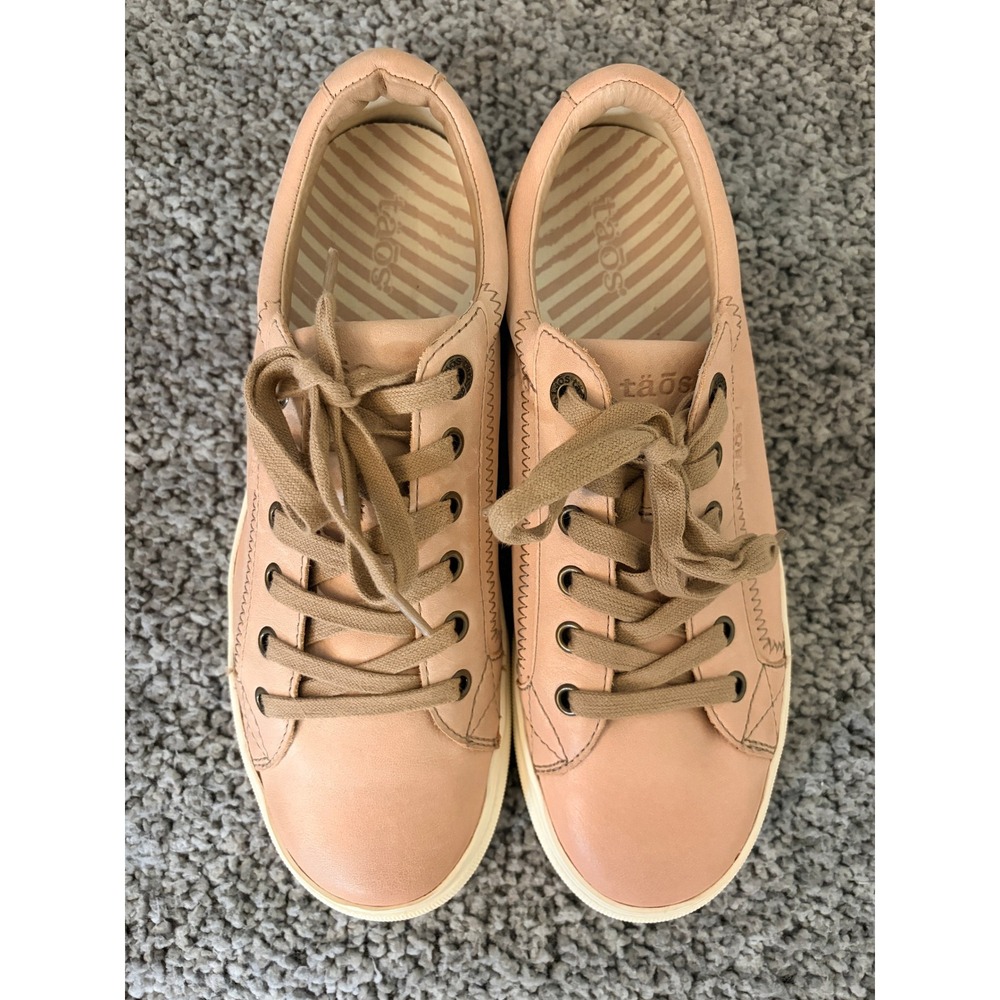 Taos Plim Soul Lux Sneakers 9.5 Oyster Leather Lace Casual Comfort Boho Preppy